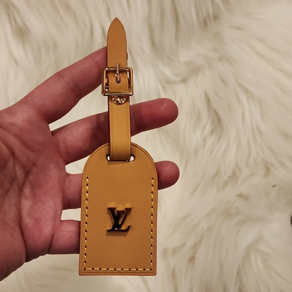 BNEW UNUSED LOUIS VUITTON PRE PATINA VACHETTA LUGGAGE TAG
